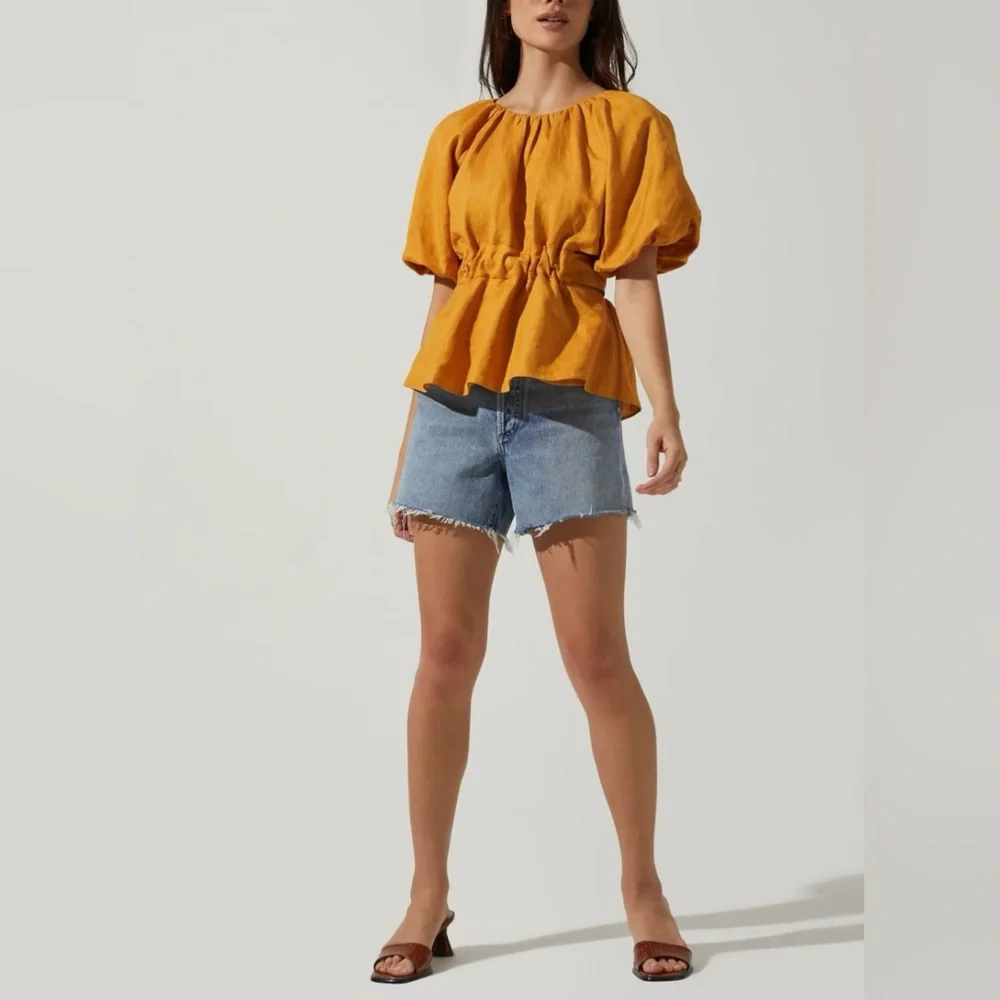Astr Mustard Puff-Sleeve Peplum Top